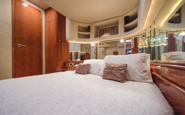 Luxury Yacht Hotel