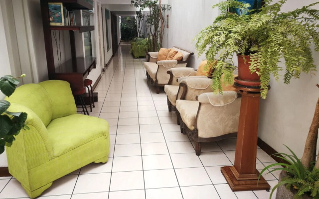 Hotel Hojarascas
