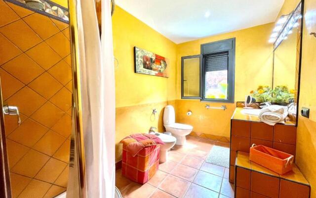 Villa Roja BBQ Piscina Privada en Tenerife Sur