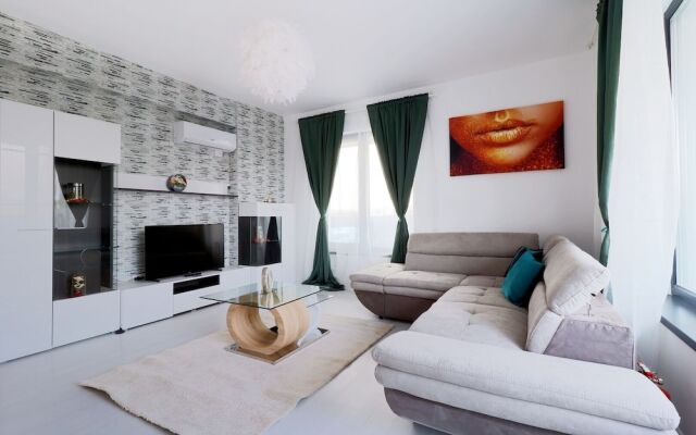 Ambasad’Or Home & Apartments