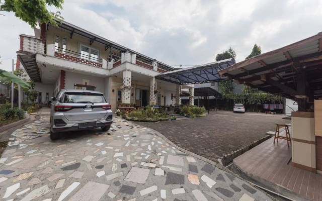 Urbanview Hotel Anggrek Puncak