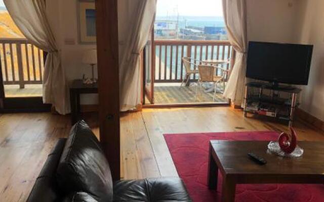 Harbour View Penthouse 3 - Luxury Apartment - 103