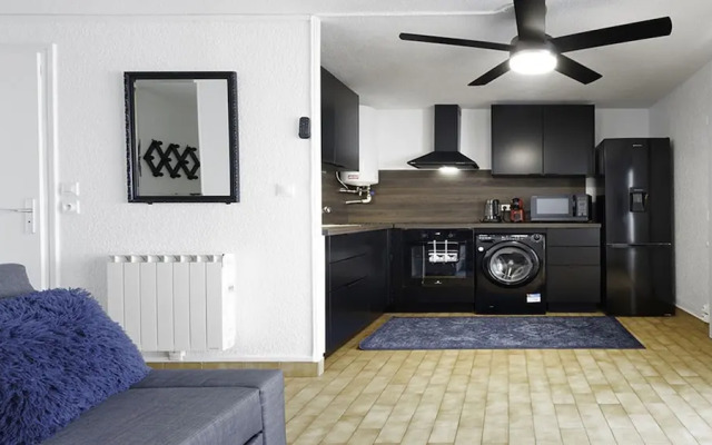 Escape Near the Beach in Agde