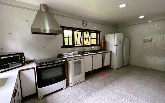 Casa Vargem Alegre, 4 quartos, piscina, gourmet e condomínio completo