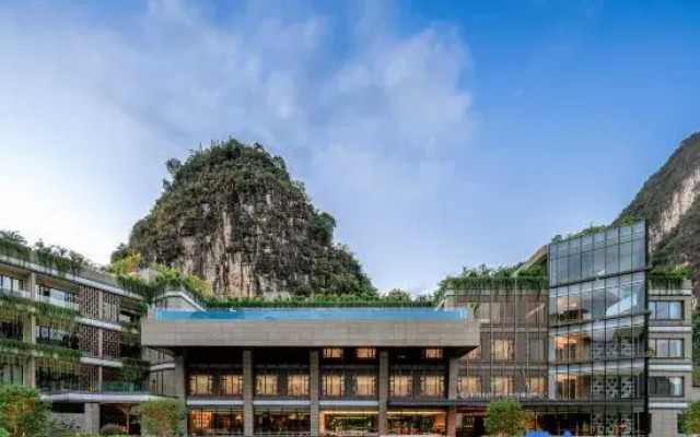 Changliu Mountain Resort Hotel
