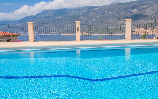 Villa Sahin 2 Triplex