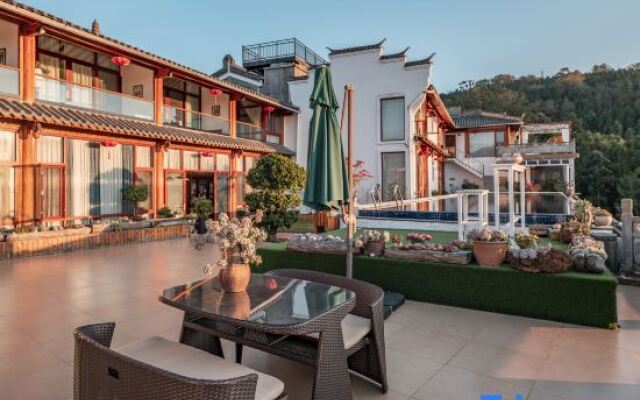 Wengu 1970 Panorama Holiday Hotel