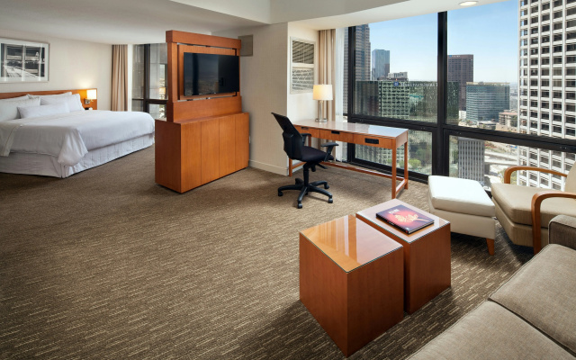 The Westin Bonaventure Hotel and Suites, Los Angeles - Image 5