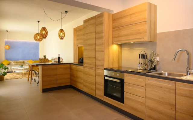 Roots Suites in Crete