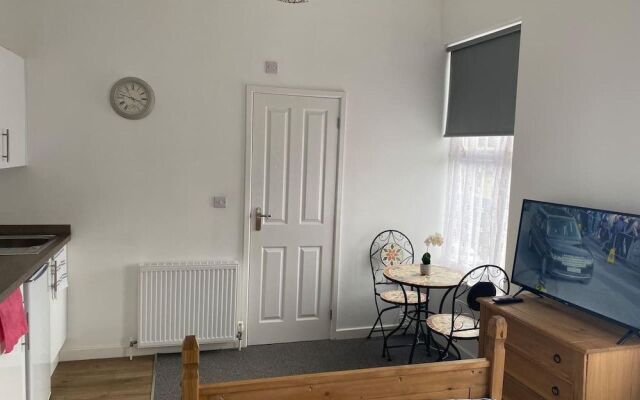 Charming 1-bed Studio in Coventry