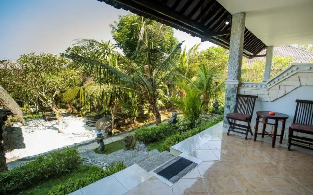 The Tanis Beach Resort Nusa Lembongan