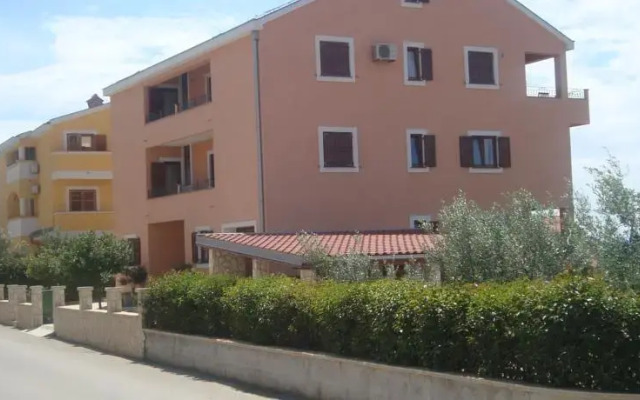 Apartments Luana