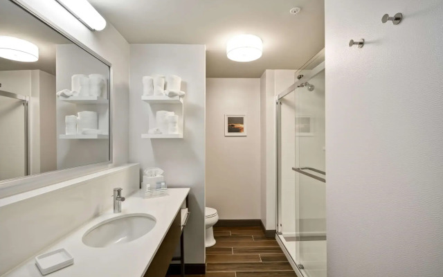 Hampton Inn Livonia Detroit