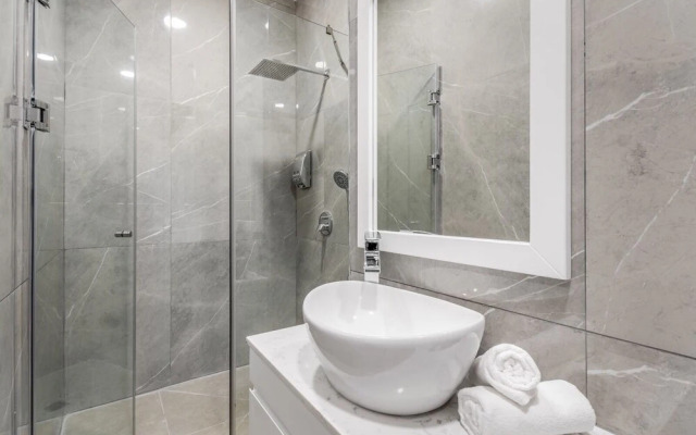 luxury garden apartment heated pool
