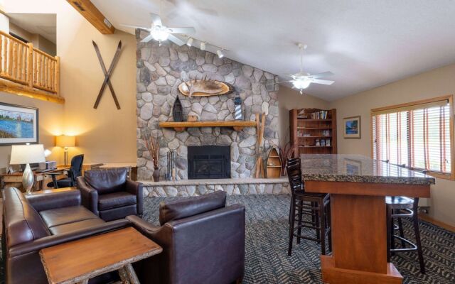 AmericInn Two Harbors