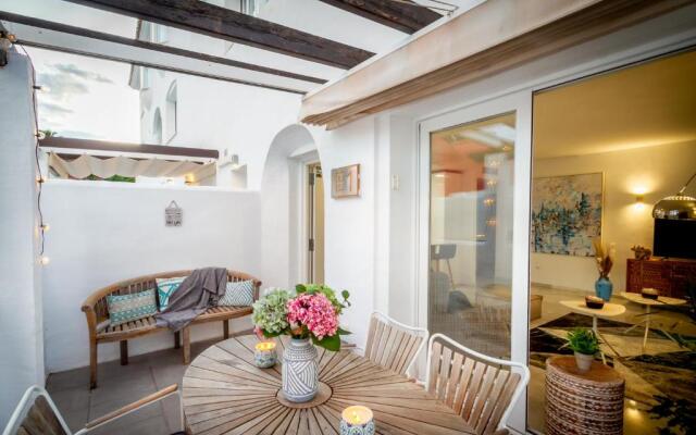 Lis Banús Suite Apartment