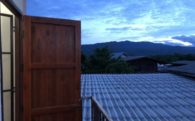 Sandee Place Chomthong