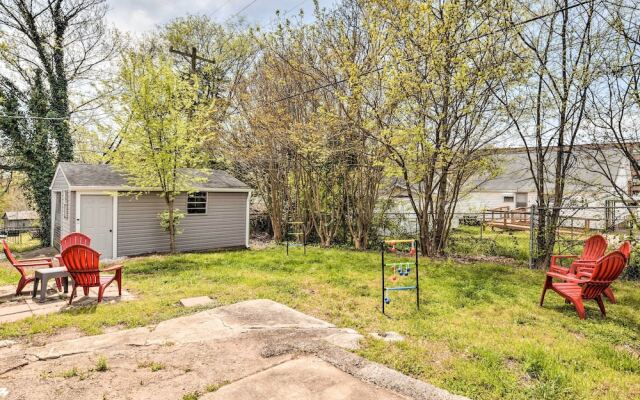 Ideally Located 'penne Place' w/ Deck & Grill