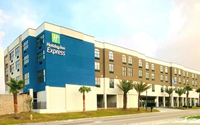 Holiday Inn Express Gulfport Beach by IHG