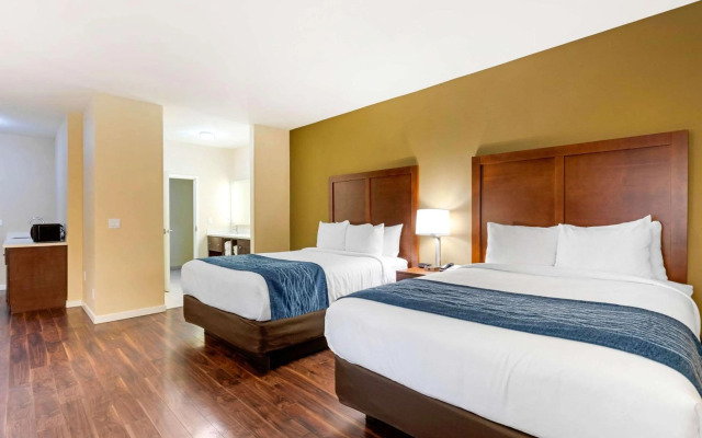 Comfort Inn & Suites near Ontario Airport
