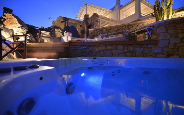 Villa Princess 5 4Bed with Small Tub Panormos Beach