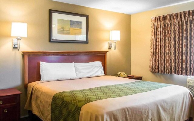 Отель Econo Lodge Warrensville Heights