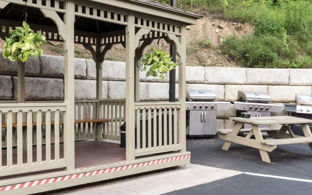 Suburban Studios Morgantown