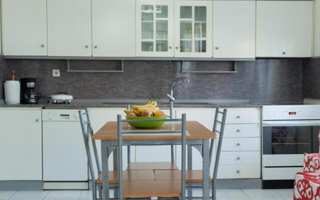 Melanthi Apartment