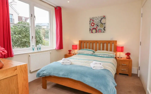 1 Combehaven