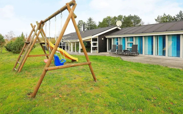 10 Person Holiday Home in Jerup