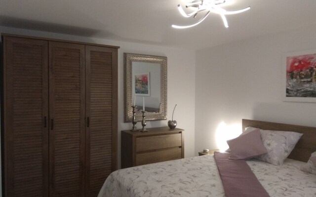 Apartments and Rooms LEA