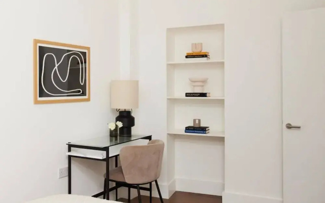The Ravenscourt Park Escape - Bright 2bdr Flat