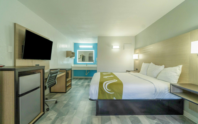 Pleasanton Executive Inn By OYO