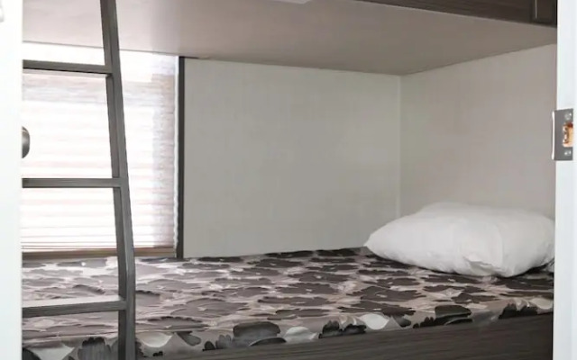 Great Blue Resorts - Cherry Beach Resort