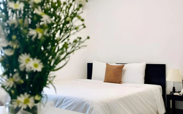 Phuong Dong Hotel & Apartment