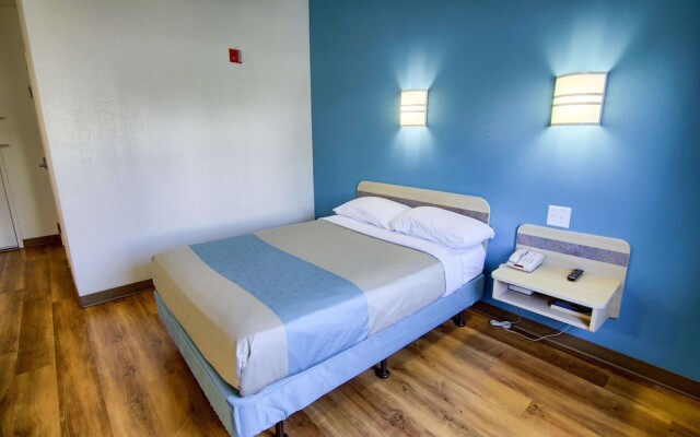 Motel 6 Portsmouth, NH