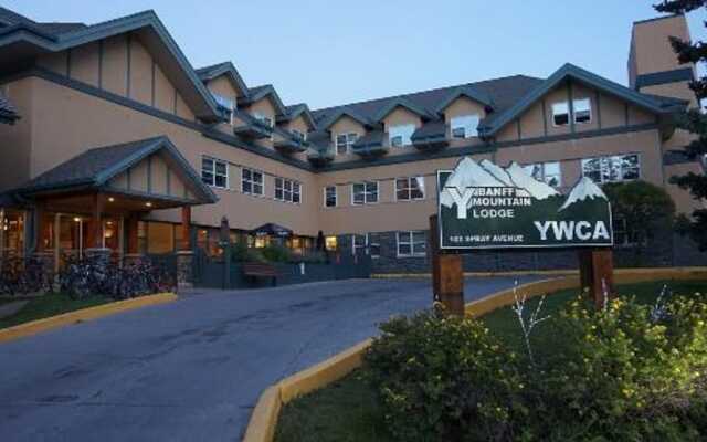 Banff Y Mountain Lodge