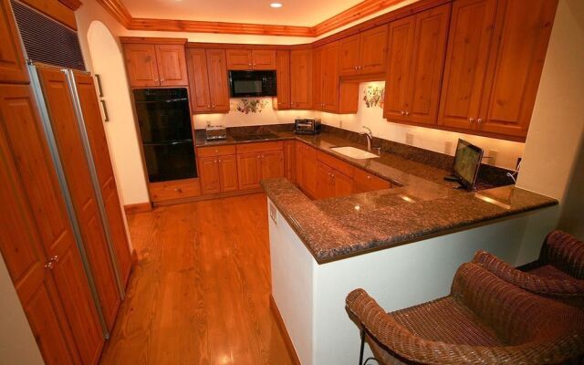 Townhome in Beaver Creek with Mountain View by RedAwning