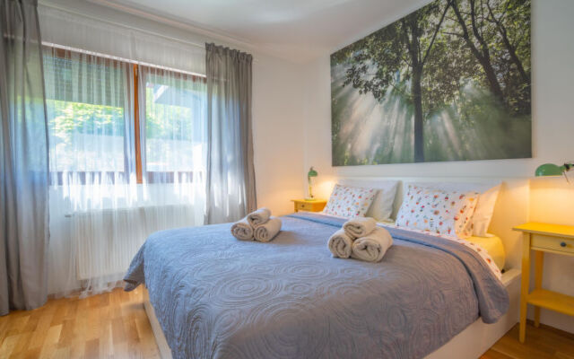 Holiday Home Mia