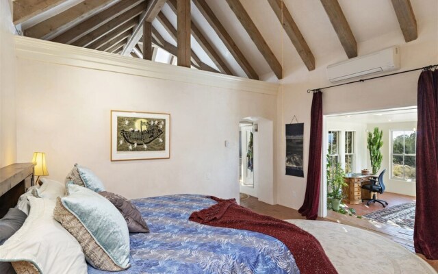 Arroyo Vista - Secluded Southwestern Luxury