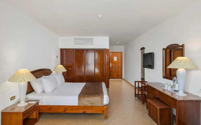 Marlin Inn Azur Resort