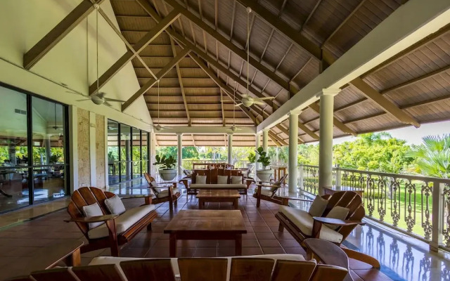 Oasis Cocotal Family 4BR Apartment in Punta Cana