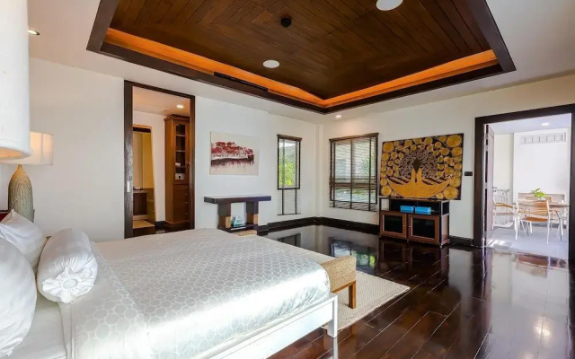 7 Bedrooms Mansion on The Golf Course-JB