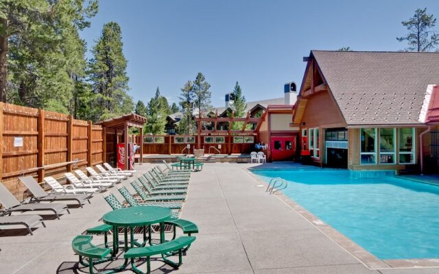 Pine Ridge Condominiums