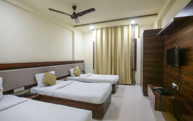 Fabhotel Kamla Regency