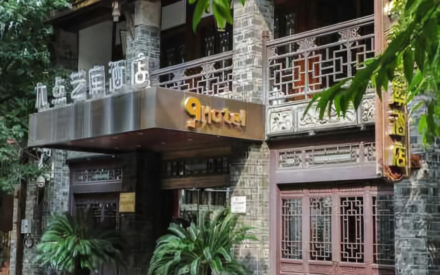 9 Hotel