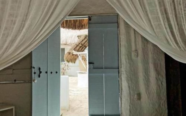 Playa Mambo Eco Cabañas