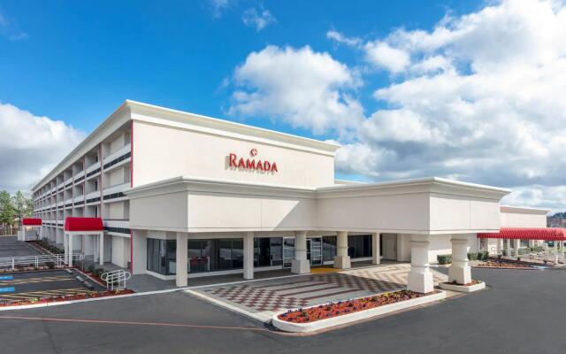 Ramada by Wyndham Texarkana