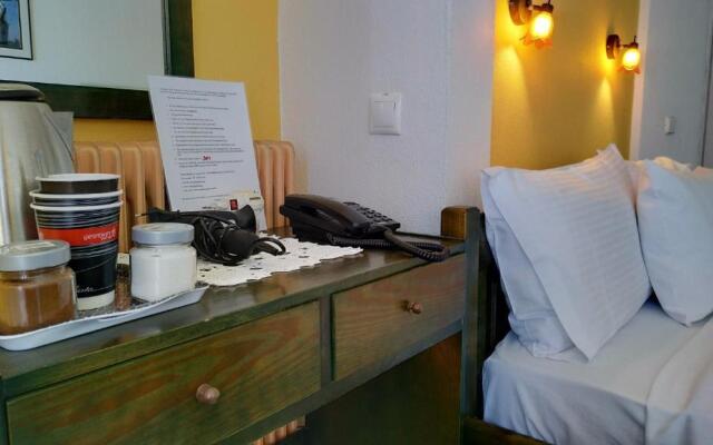 Anesis Hotel