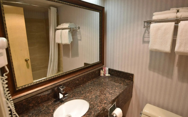 Travelodge by Wyndham Lloydminster
